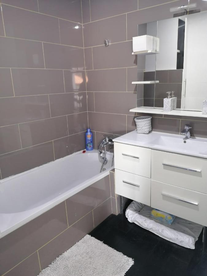Appartement Meuble A Villeneuve Les Maguelone Exterior foto
