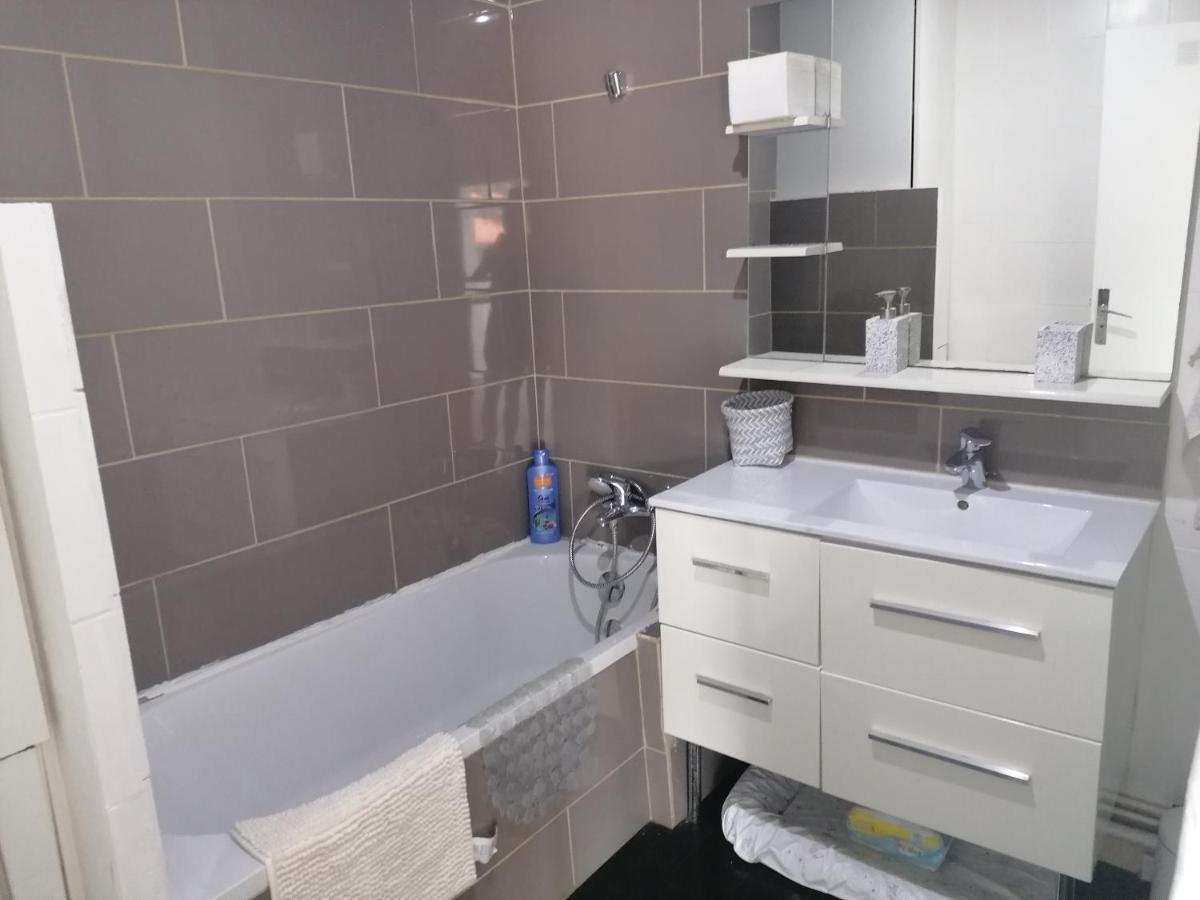 Appartement Meuble A Villeneuve Les Maguelone Exterior foto